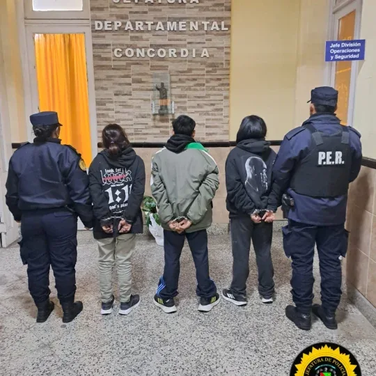 Concordia: Secuestraron 50 dosis de droga, detuvieron a cuatro personas y derribaron un búnker narco