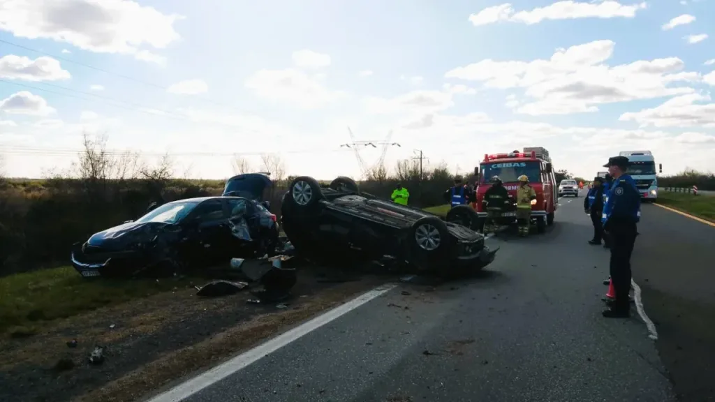 Un automovilista de 79 años resultó herido tras provocar un choque y vuelco en la Autovía 12